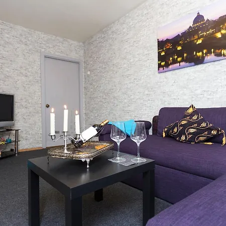 Apartment On Gorodskoy Val 9 *